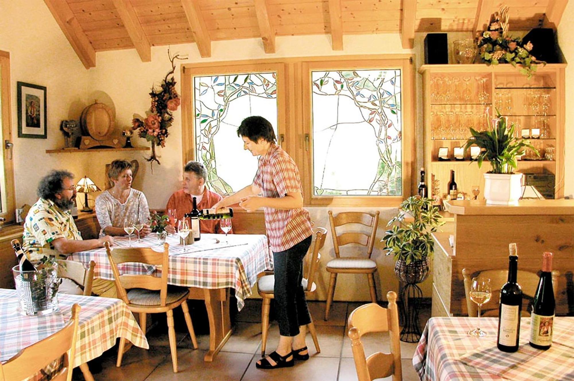 Weingut Rosenbaum Apartment Briedel Bagian luar foto