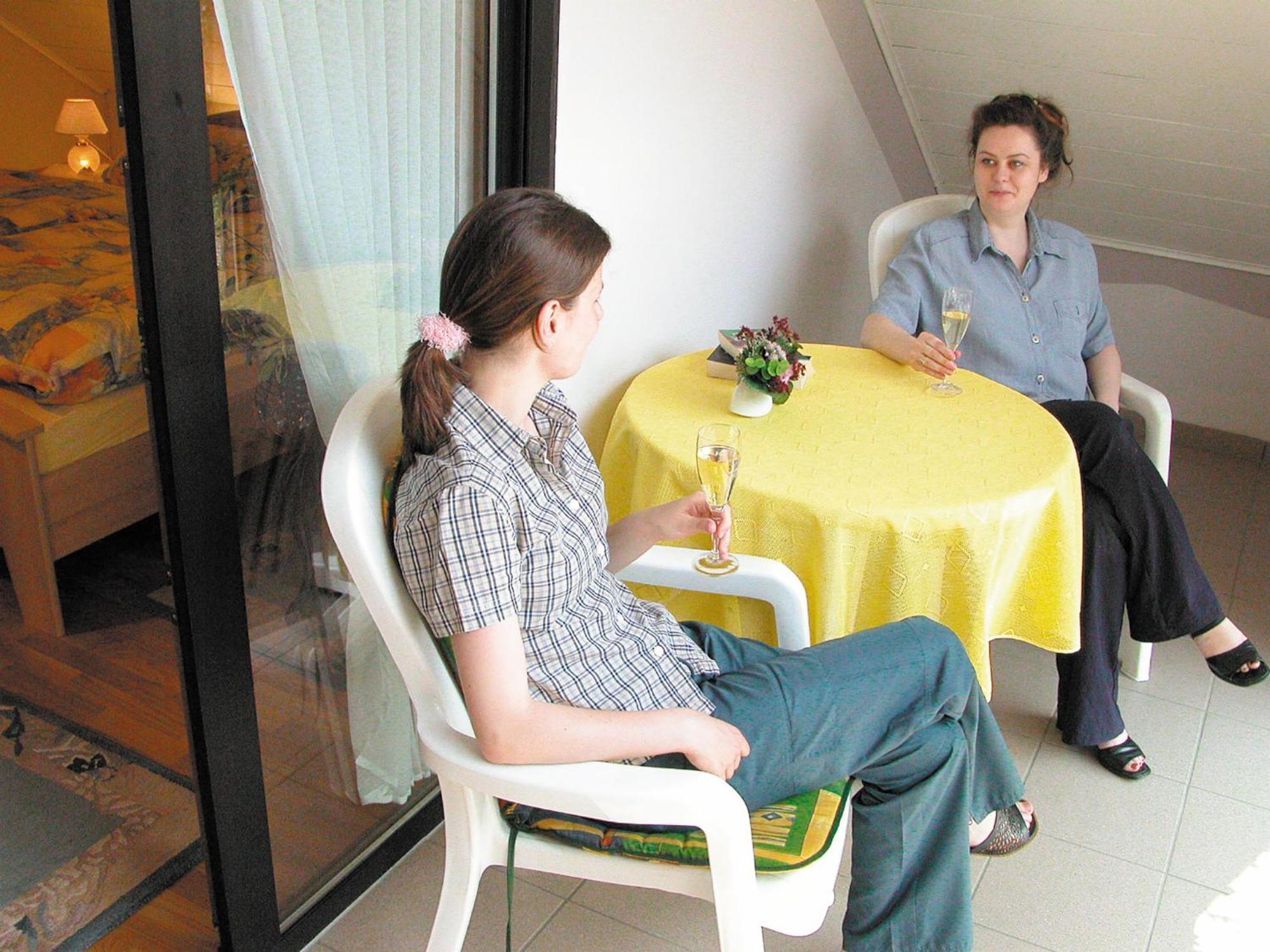 Weingut Rosenbaum Apartment Briedel Ruang foto